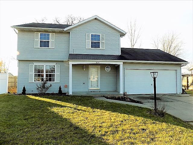 1st image of 915 Colonial Manor Dr