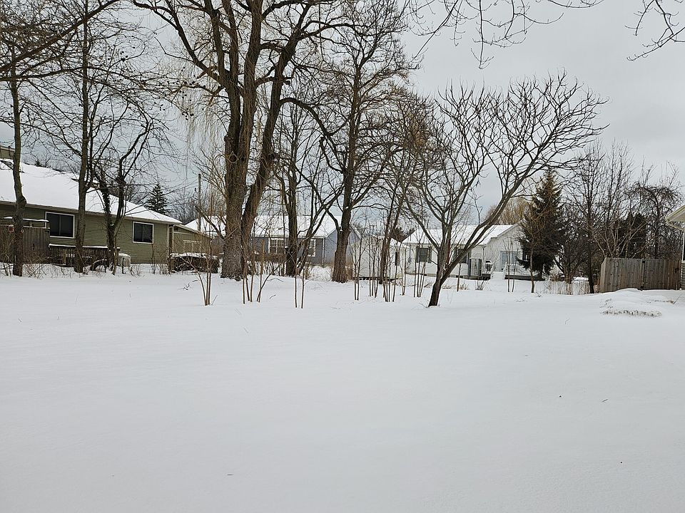 1st image of Michigan Dr