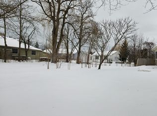 Michigan Dr, South Haven, MI 49090