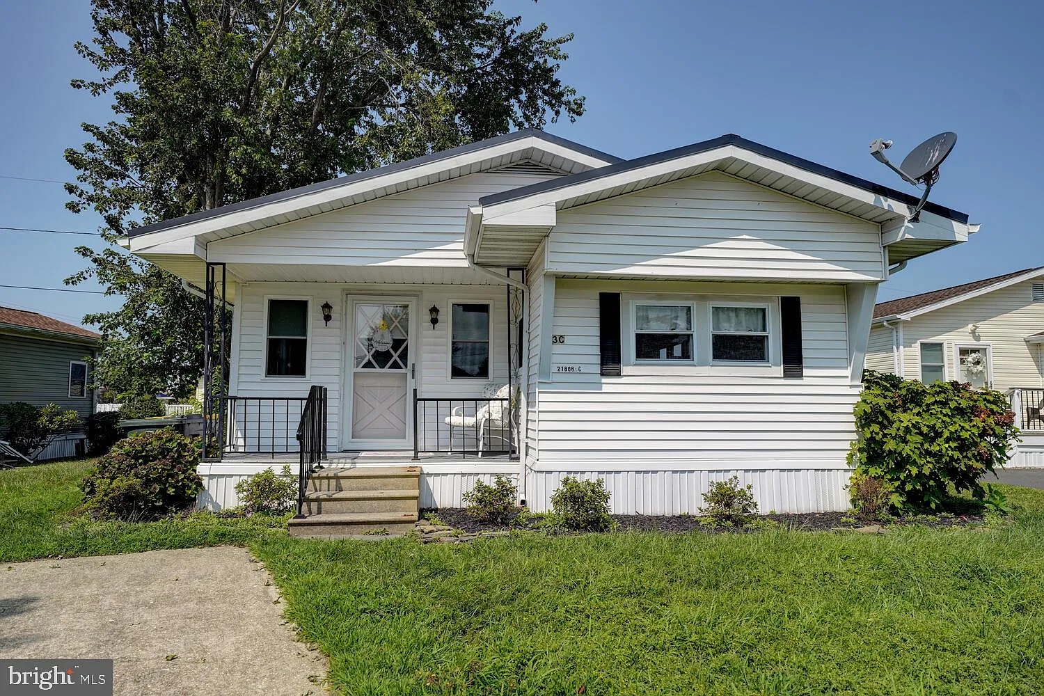 21808 C St photo 1