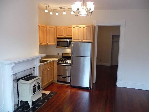 2nd image of 1428 Guerrero St Unit 1