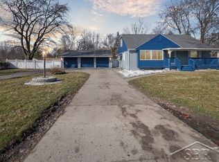 3262 Yauck Rd, Saginaw, MI 48601