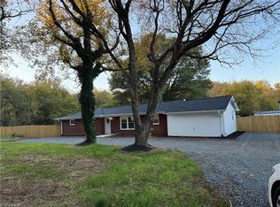 5515 Bethania Rd, Pfafftown, NC 27040