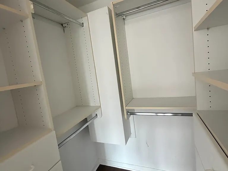 Primary suite walk-in closet