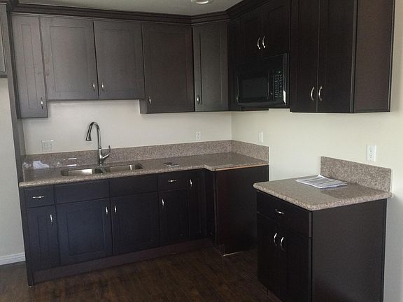5th image of 628 W 84th St