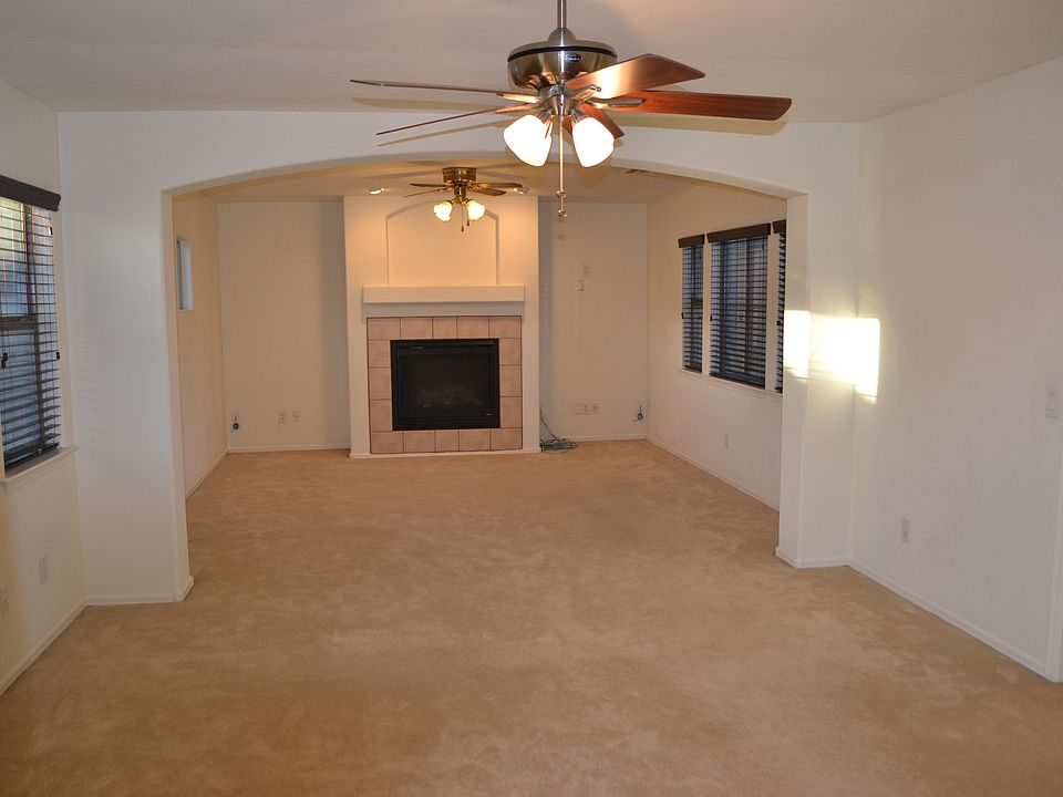 Master Bedroom Sitting Area