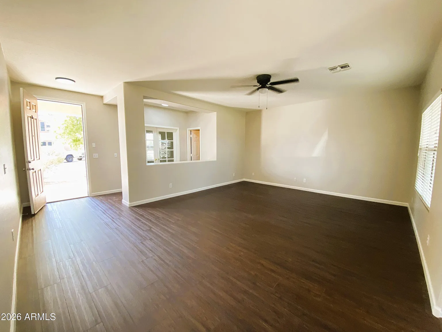 4 bed, 2.5 bath, 2385 sqft, $2,500 — Photo 3