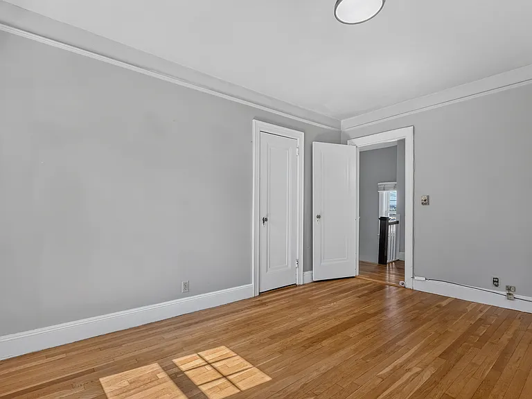 84 Page Ave — Photo 8