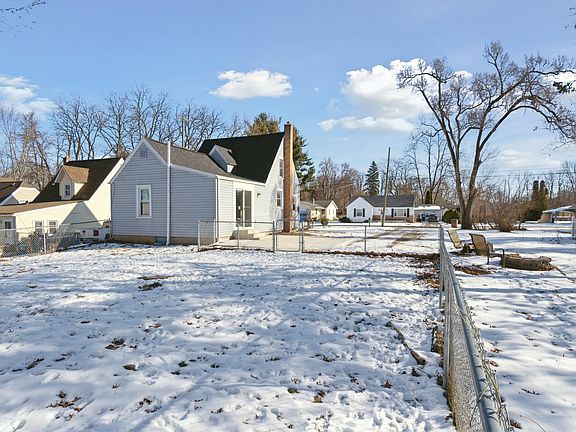4th image of this home