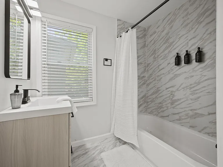 1346 Lorenzo Dr SW — Photo 22