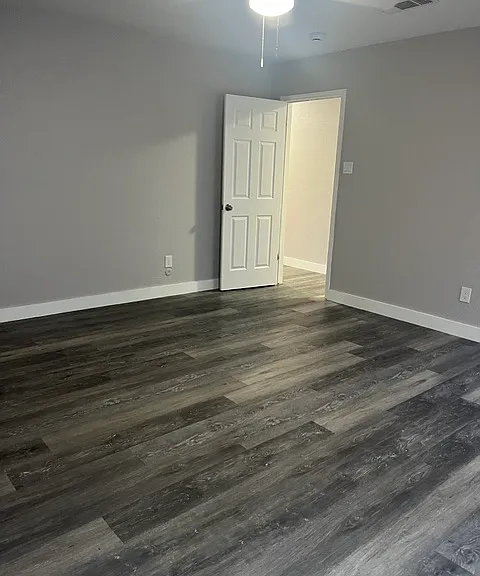 2309 Lancaster Dr — Photo 12
