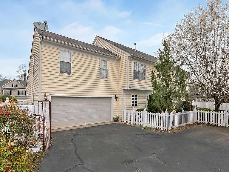 3383 Turnberry Cir — Photo 27