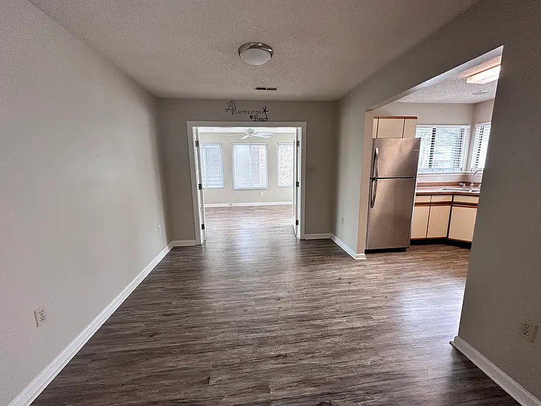 6536 Valene Ct — Photo 16