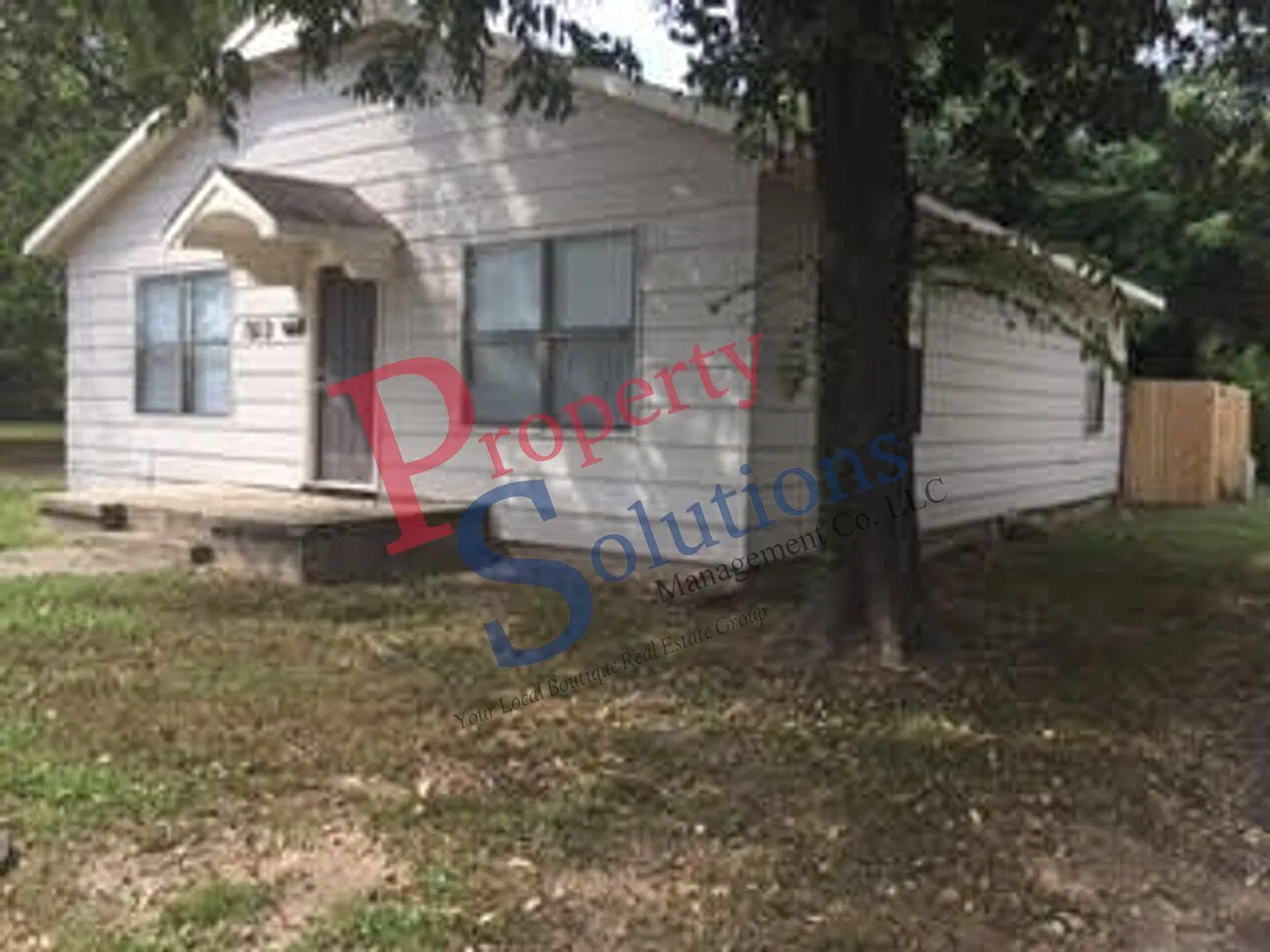 Comfortable living in this 3-bedroom, 1-bath home — Photo 2