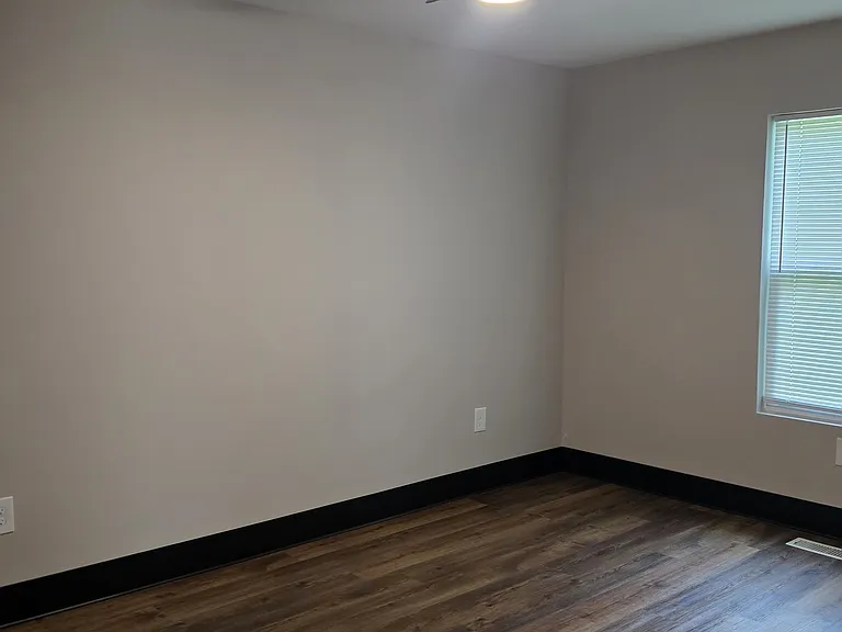 325 Trinity Ln — Photo 15