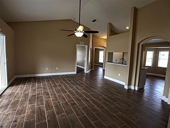 5th image of 1761 James Pointe Dr