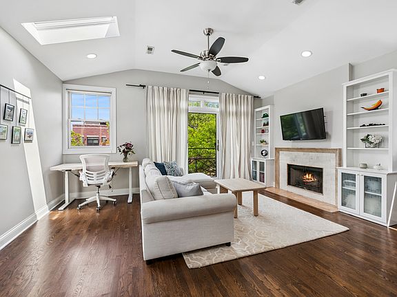 3rd image of 2508 N Southport Ave #3