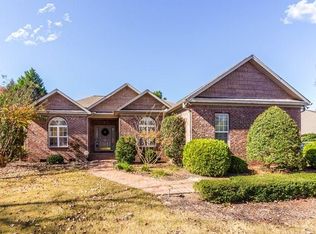 145 Surry Cir S, Pinehurst, NC 28374