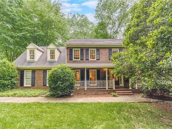 3734 Sandford Ct, Lilburn, GA 30047