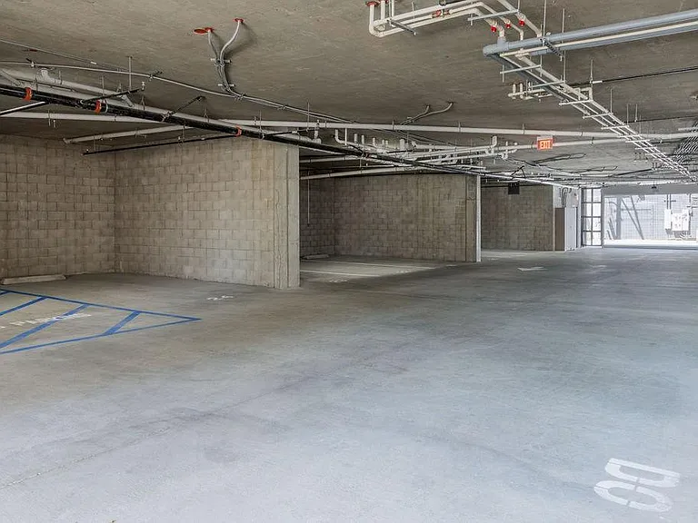 Backhouse Apartments — Photo 44