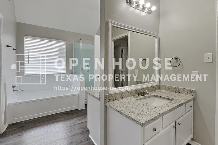 1247 Kings Creek Trl — Photo 11