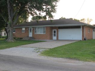 203 Pine St, Seaton, IL 61476