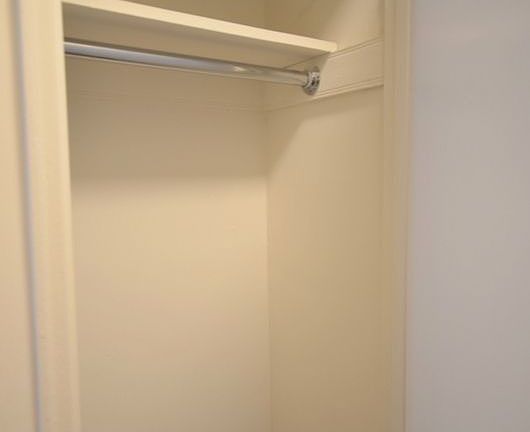 5th image of 207 E 15th St APT 2G