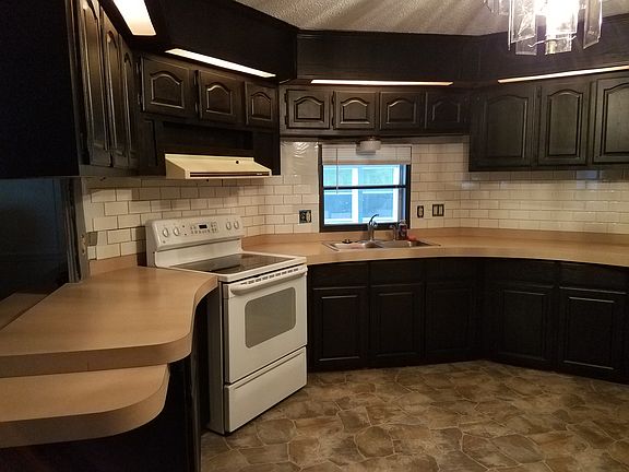 4th image of 424 Redmond Dr