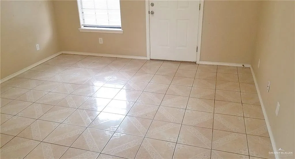 2 bed, 2.0 bath, 1092 sqft, $950 — Photo 3