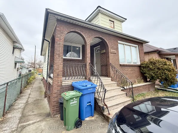 1102 Langlois Ave, Windsor, ON N9A 2H5