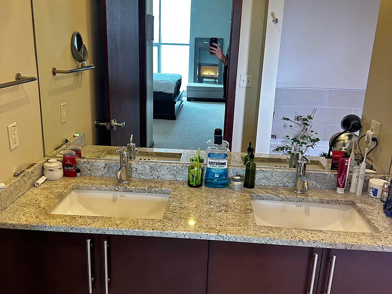 311 E Superior St #902 — Photo 35