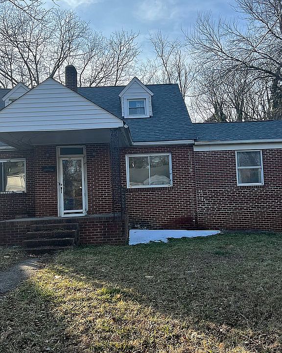 1st image of 122 N Cameron Ave