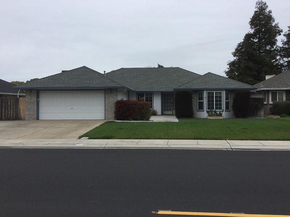 1st image of 1325 Brookdale Way