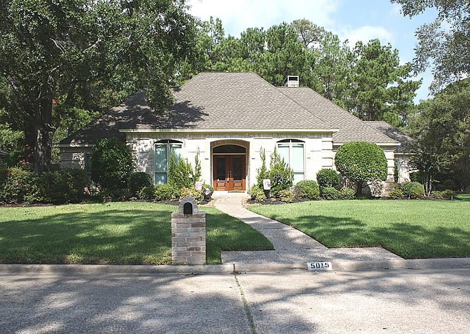 1st image of 5015 Maple Terrace Dr