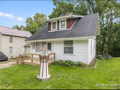 833 W Washington St, Ionia, MI, 48846