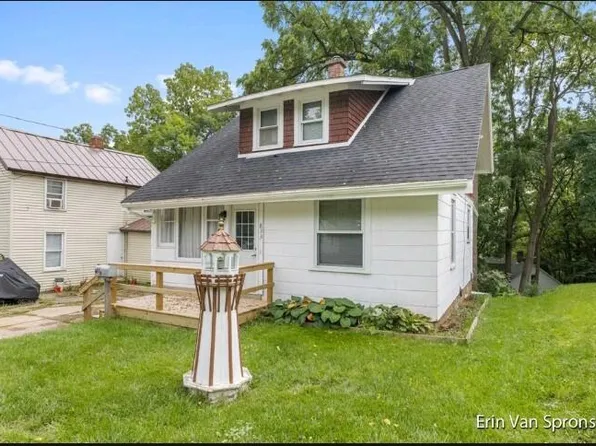 833 W Washington St, Ionia, MI 48846