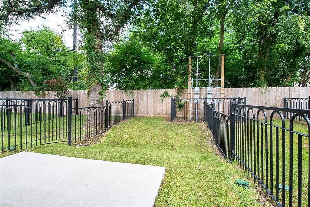 3227 Real St — Photo 4