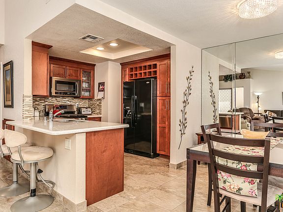 3rd image of 69403 Avenida De Las Montanas