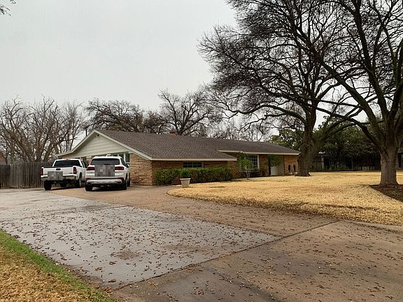 3rd image of 1409 Woodland Trl