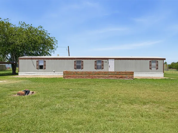 7305 Walden Dr, Joshua, TX 76058