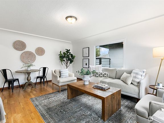4th image of 4033 - 4035 E B Street