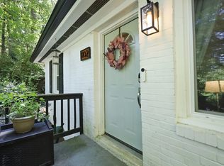 1102 Valley Park Dr, Chapel Hill, NC 27514