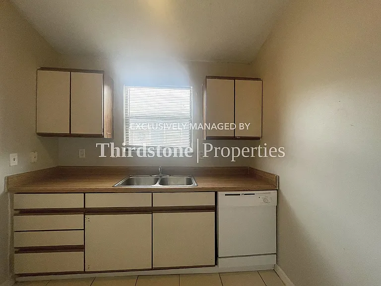 5143 Indian Lakes Ct #2 — Photo 3