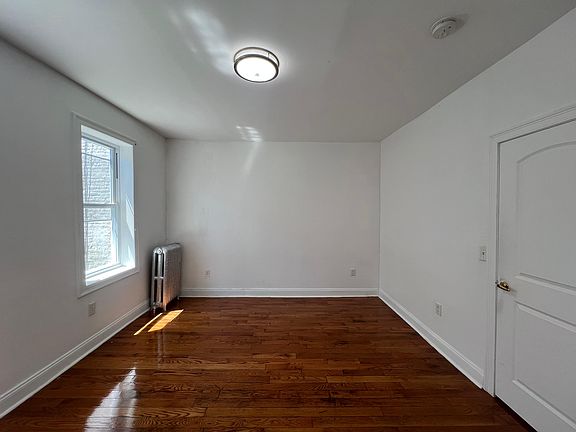 5th image of 15 Gifford Ave #55E