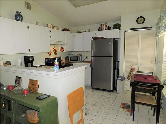 5th image of 2350 Tallyho Ln