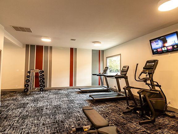 4th image of 825 Delucchi Ln APT 1192