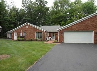 4005 Trillium Ln, New Castle, PA 16105