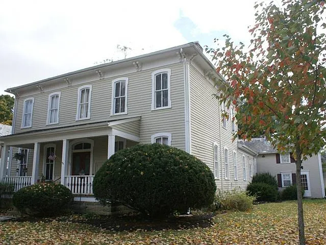 313 Marietta St photo 1