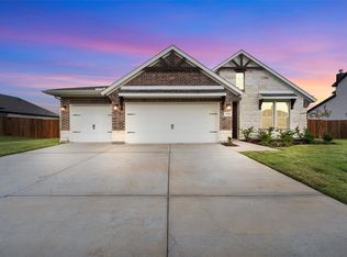 109 Pilot Dr, Caddo Mills, TX 75135