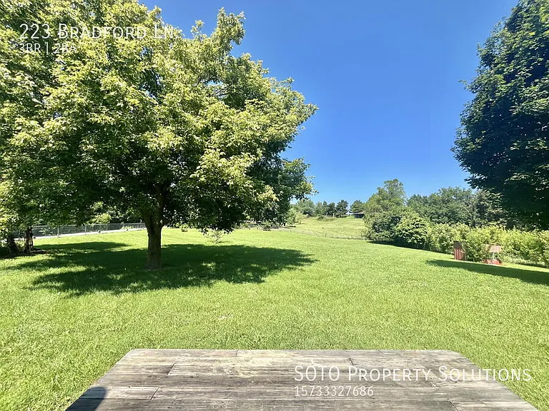 223 Bradford Ln — Photo 50